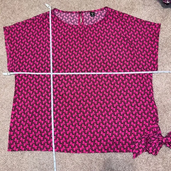 Shein Curve Plus 1XL Pink Black Print w/Side Tie Short Sleeve Blouse - Picture 2 of 2
